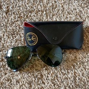 Black Aviator Sunglasses